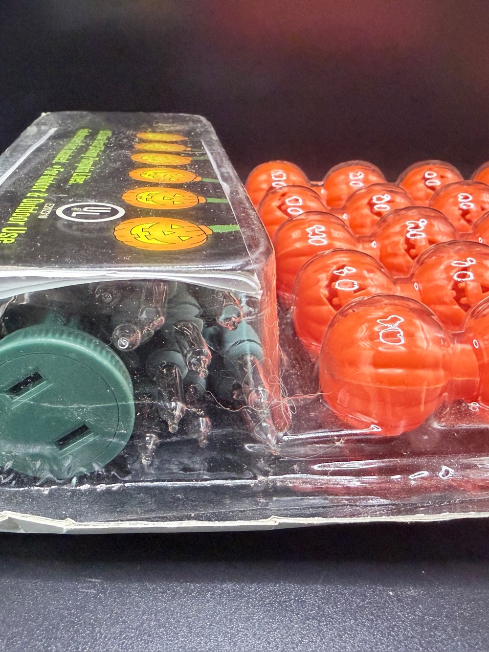 Vintage Unopened Halloween Lights & Avon Ghostly Glow Figurine - Picture 5 of 14